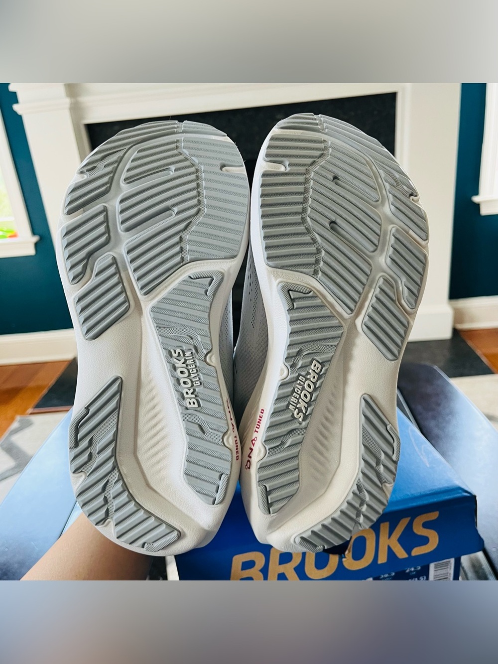 Sz 7.5 Brooks Glycerin 23 Women’s White/Harbor Mist/Metallic 120465-1B-133 new - Picture 6 of 7